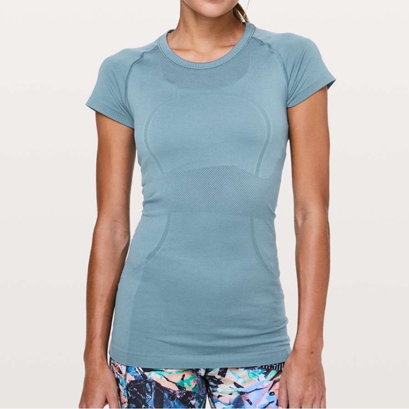lululemon athletica Tops - Lululemon Swiftly Tech Short Sleeve Crew